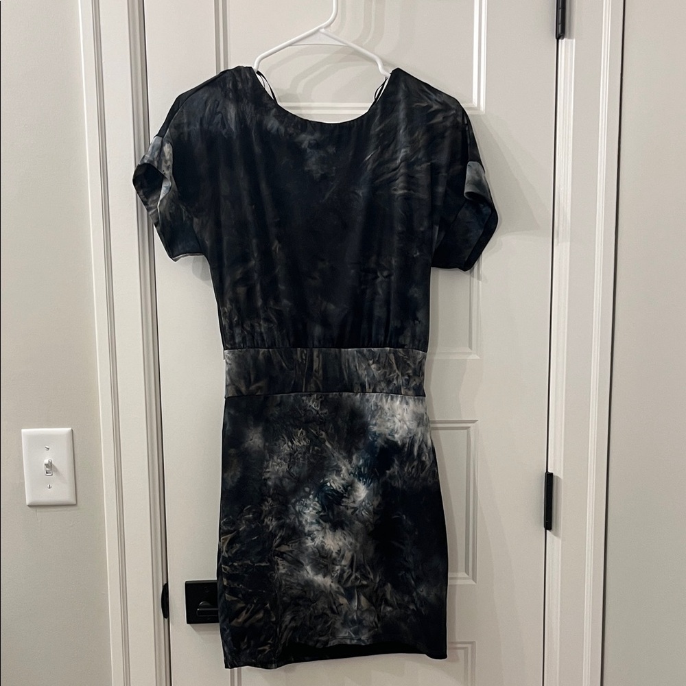 Chic Black and Gray Tie-Dye Mini Dress
